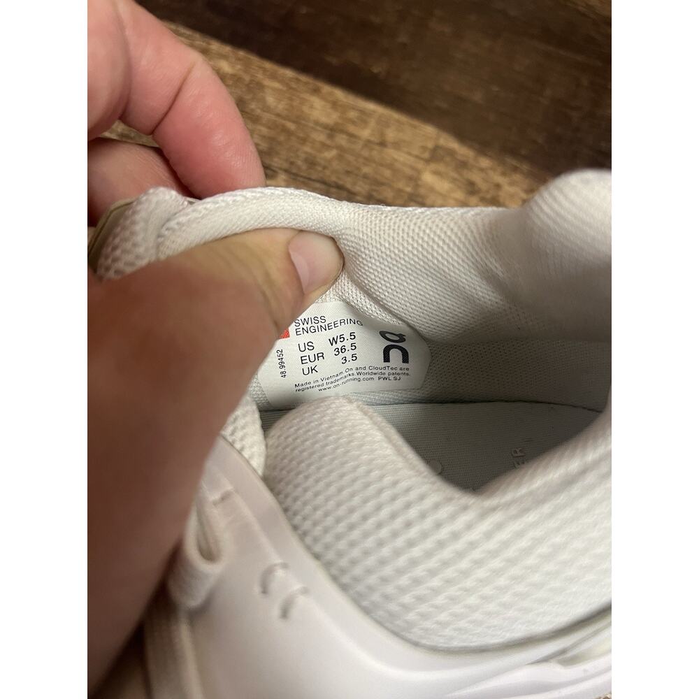 ON CLOUD THE ROGER ADVANTAGE Women's White Athletic Sneaker Shoes size 5.5 - Picture 4 of 9